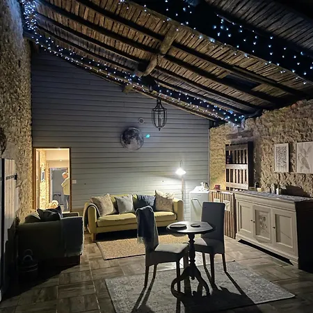 カントリーハウス Le Renard Vieux-Ruffec